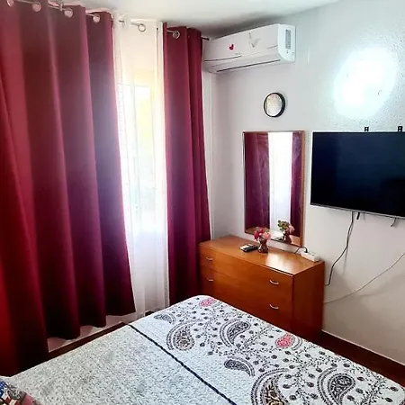 Apartment Center Near Port Aventura *